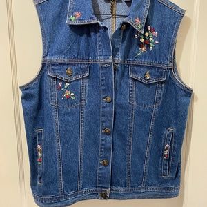 Denim vest with embroidery